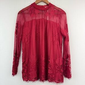 Ultra Pink size Large Women’s Red Lace Scalloped Hem Long Sleeve Top NWT